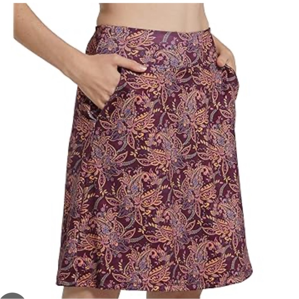 Women’s Knee Length Athletic Skort with Pockets | Sz S (According to measure)